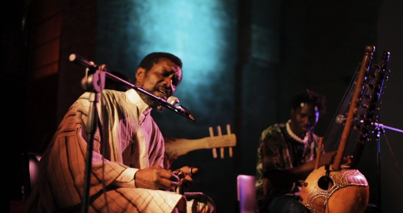 Gabin Dabiré singing, Teatro Sala Uno · April 2016